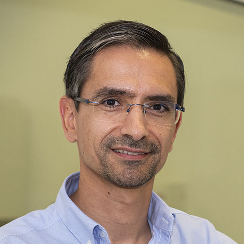 Dr. Bruno Manadas